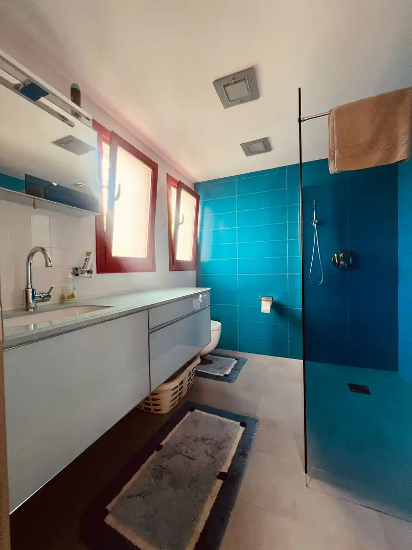 Baño de Casa o chalet en venta en Santa Susanna con Aire acondicionado, Calefacción y Jardín privado