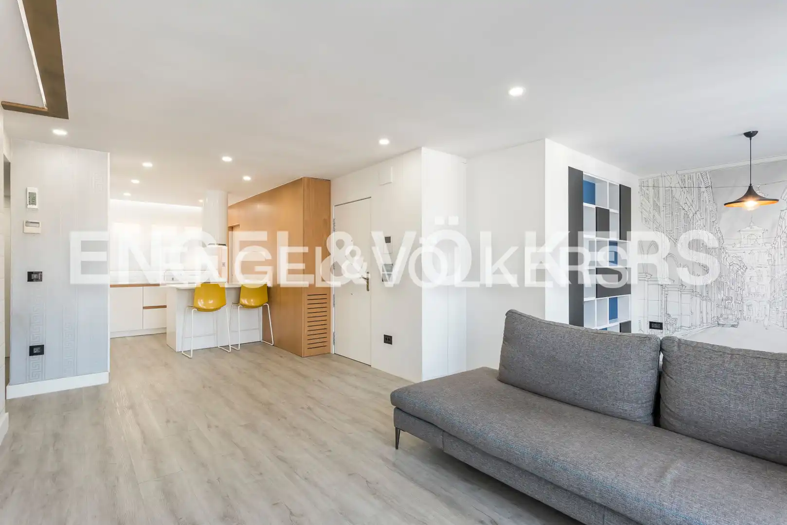 Sala d'estar de Àtic de lloguer en Madrid amb Aire condicionat, Calefacció i Terrassa