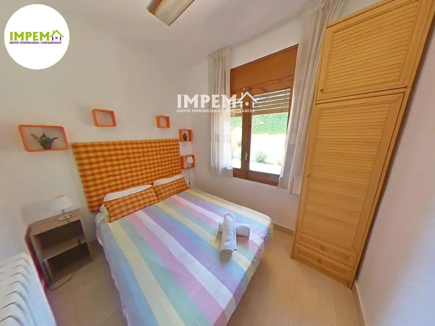 Dormitori de Casa o xalet en venda en La Llacuna amb Calefacció, Terrassa i Piscina