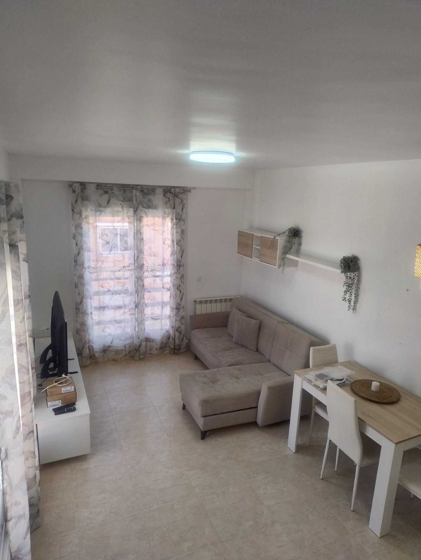 Sala d'estar de Dúplex de lloguer en Ciudad Real Capital amb Terrassa, Moblat i Balcó