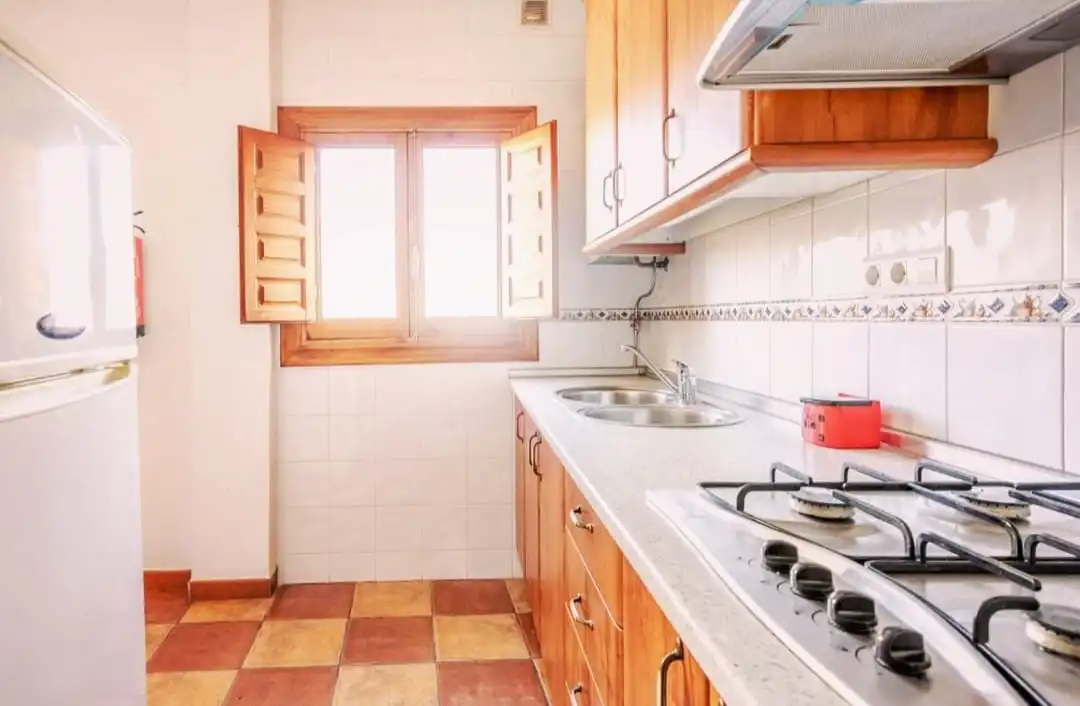 Cuina de Casa adosada en venda en El Pinar amb Terrassa, Moblat i Forn