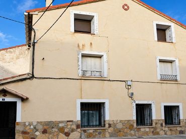 Casa en venda a Alustante
