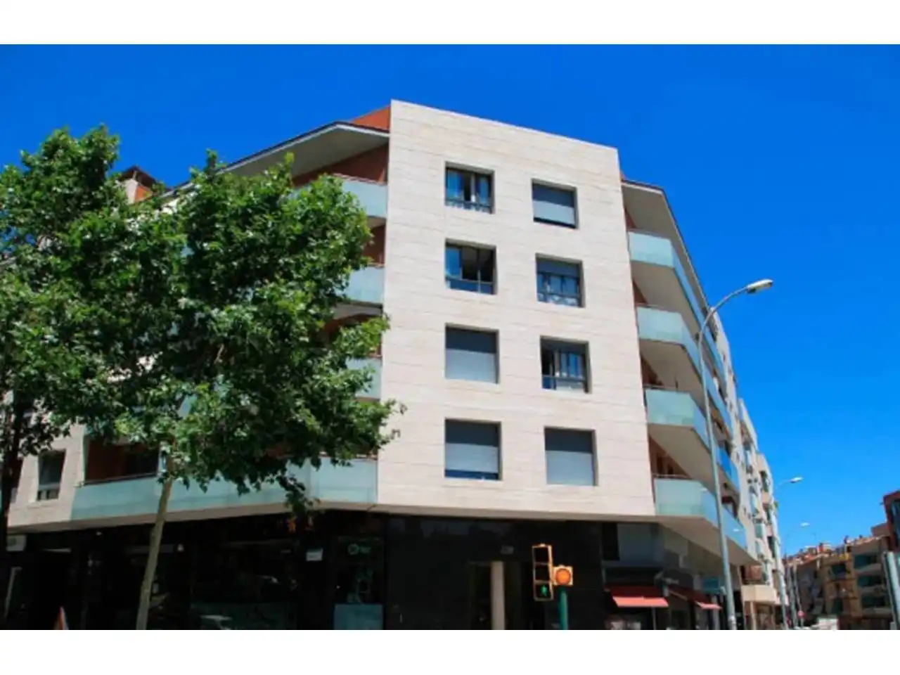 Vista exterior de Pis en venda en Sant Boi de Llobregat