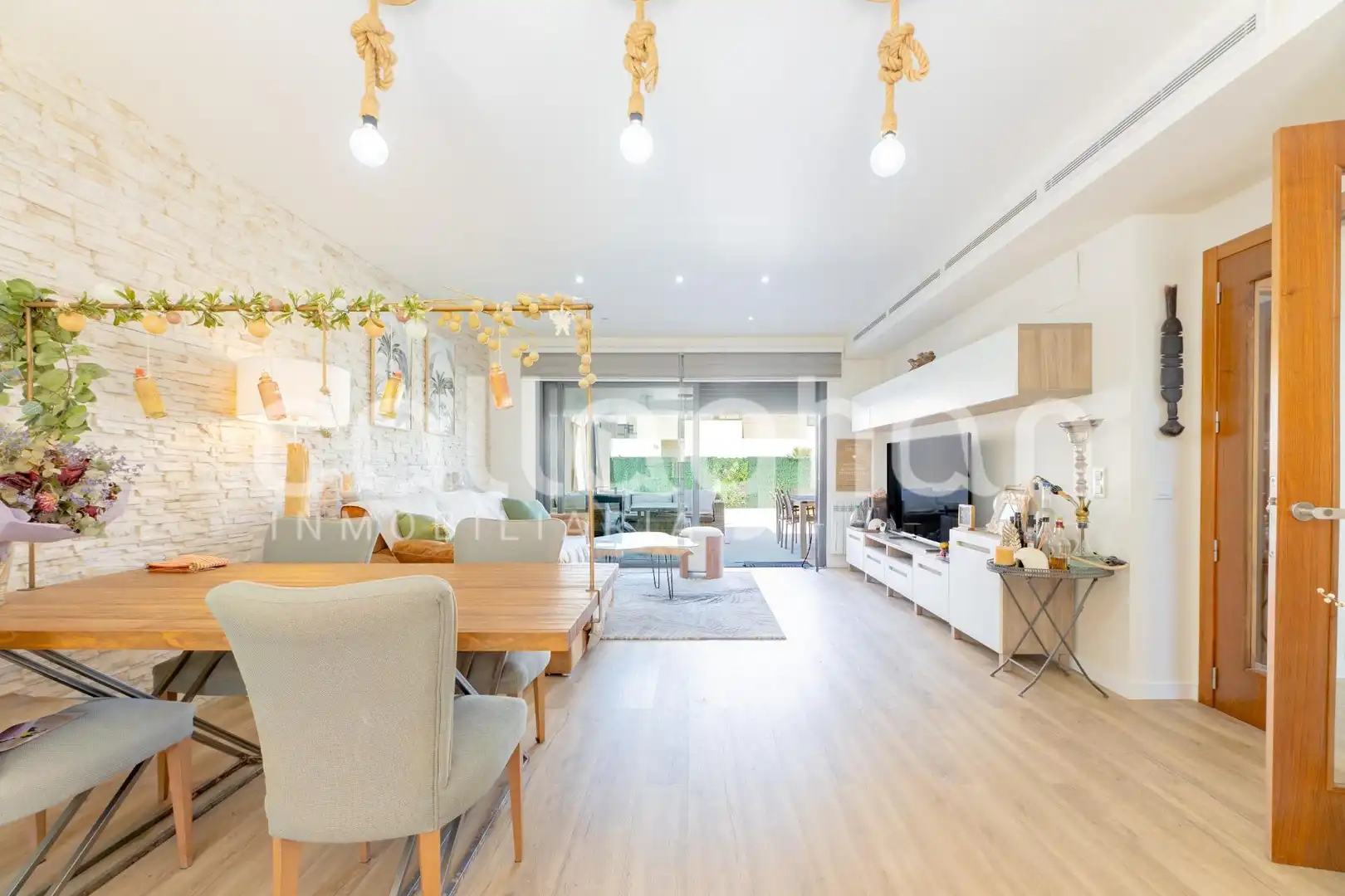 Living room of Detached homes for rent in Paterna  with Air Conditioner, Heating and Private garden