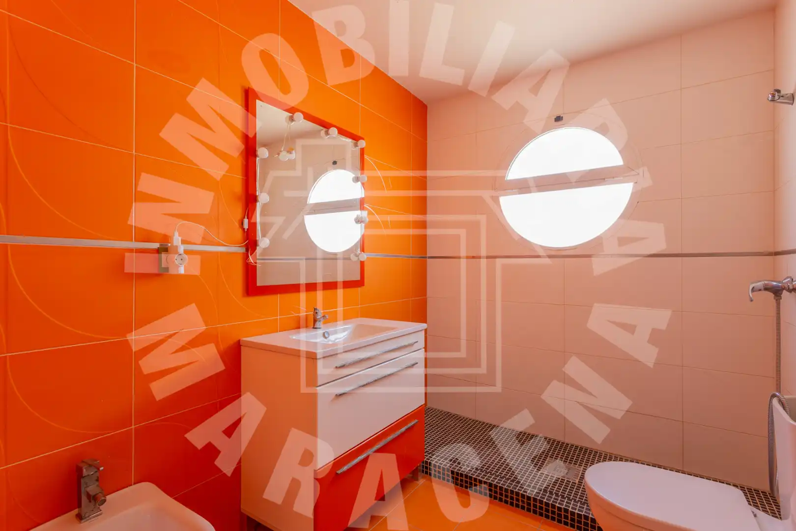 Baño de Casa adosada en venta en Albolote con Terraza, Trastero y Piscina