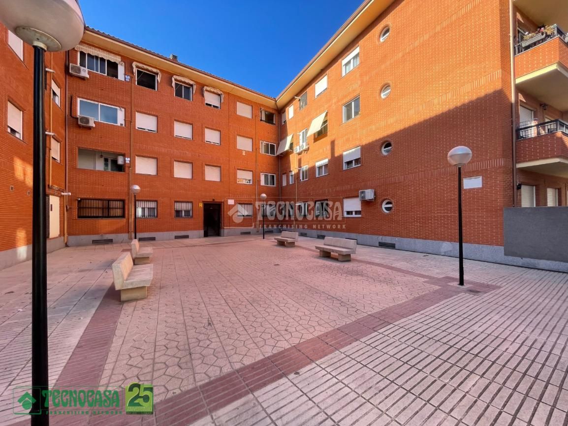Exterior view of Flat for sale in Ocaña  with Heating, Parquet flooring and Storage room