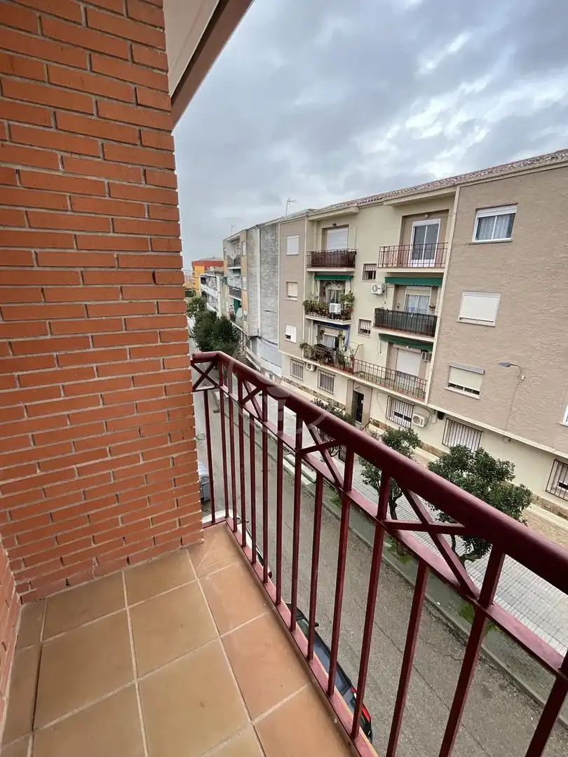 Terrasse von Maisonette zum Verkauf in Linares mit Klimaanlage