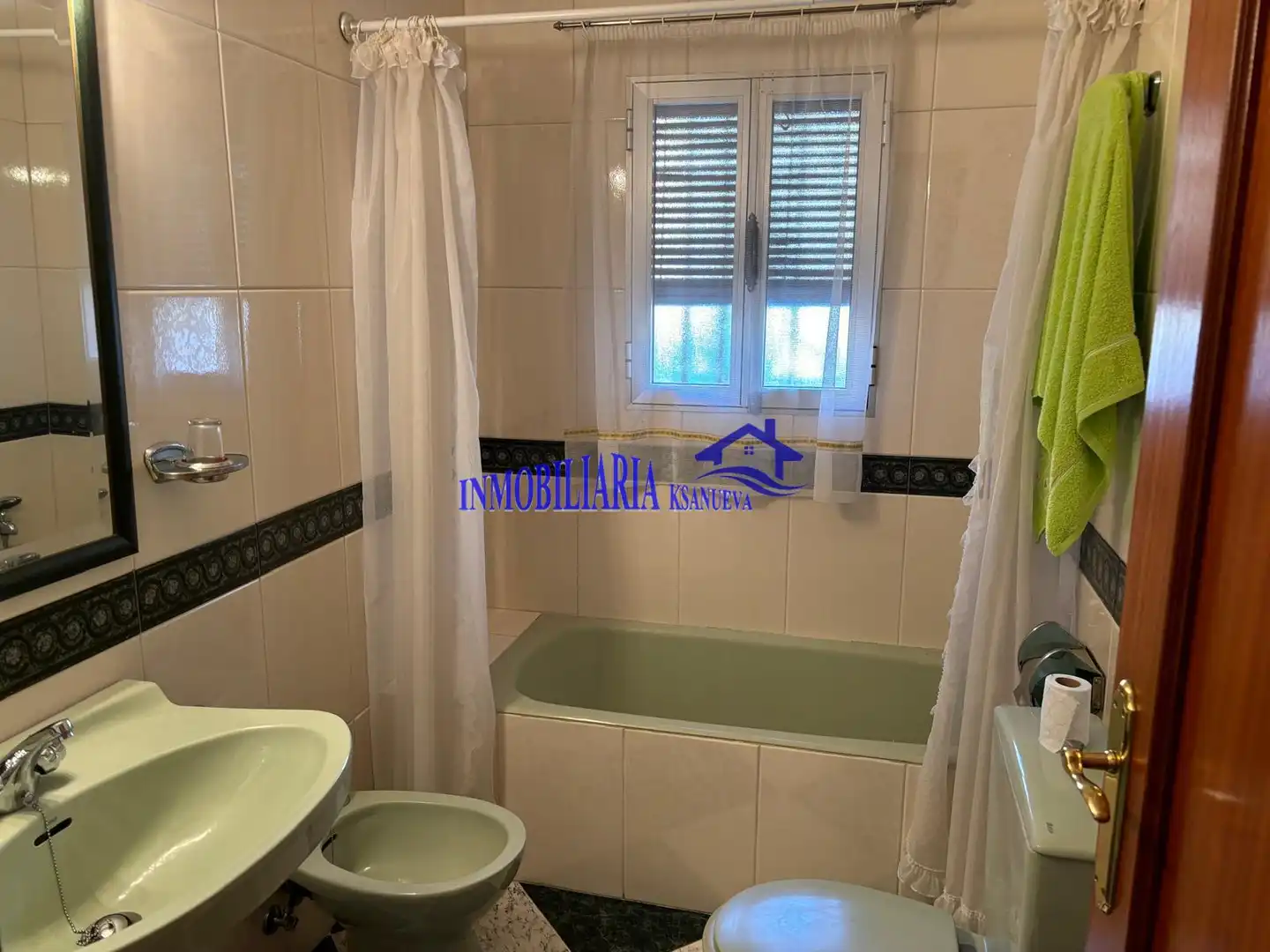 Bathroom of Houses for sale in Córdoba  with Air Conditioner, Heating and Terrace