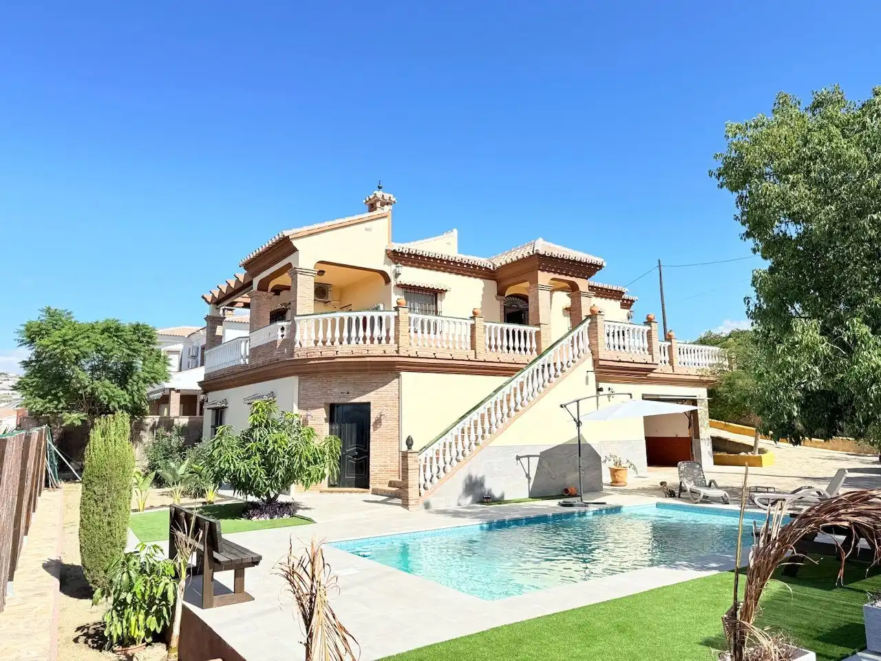 Chalet con piscina en venta en Caleta de Vélez, imagen 4