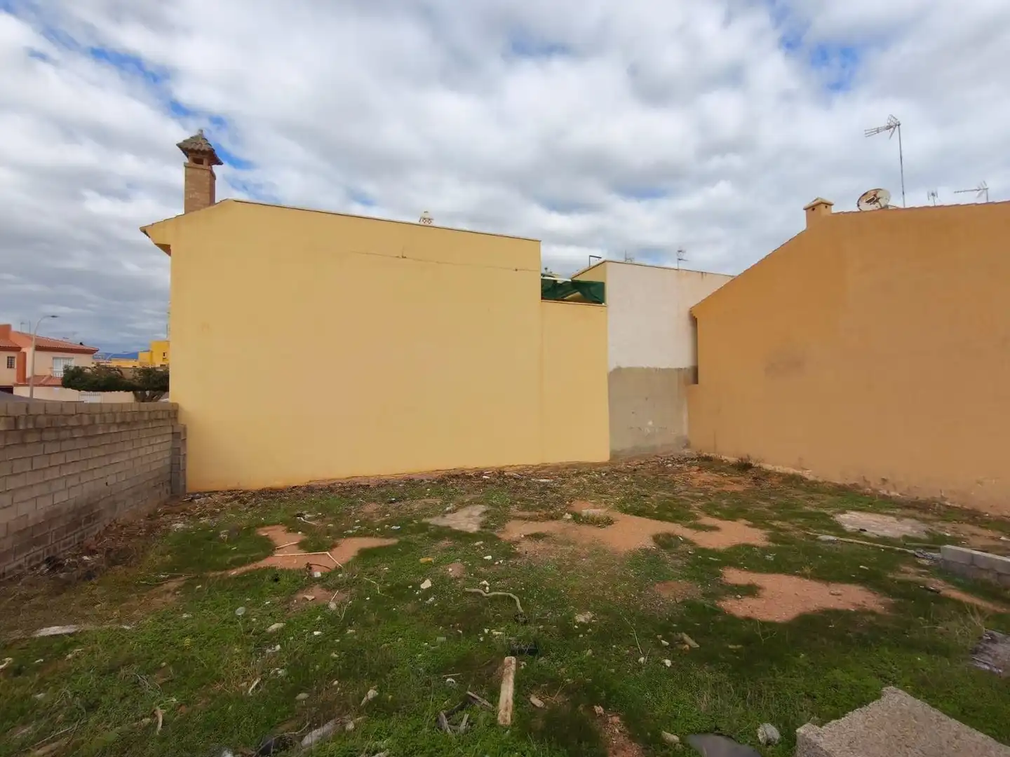 Wohnbaugrundstück zum Verkauf in Avenida de Albuñol 21, imagen 11