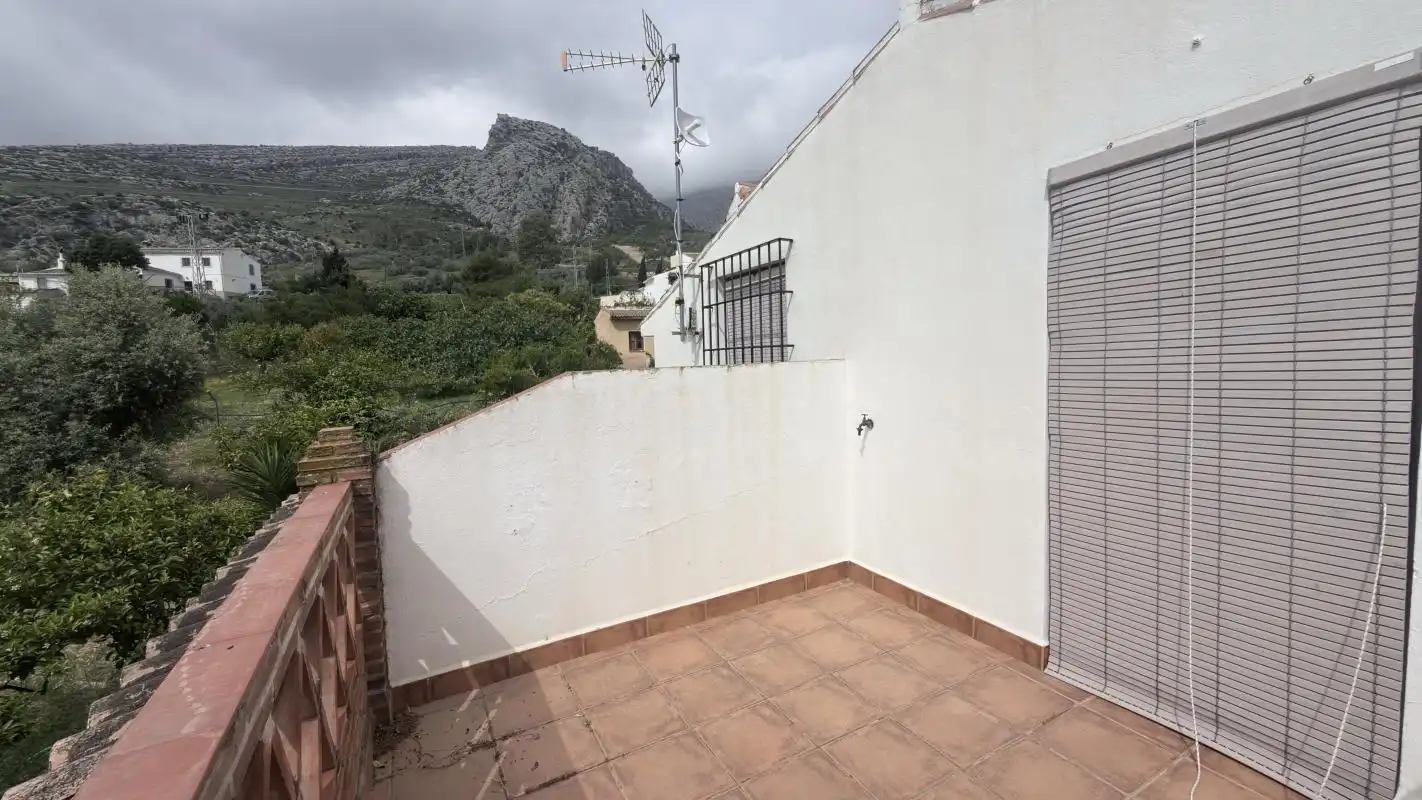 Terrasse von Country house zur Miete in Valle de Abdalajís mit Klimaanlage, Heizung und Privatgarten