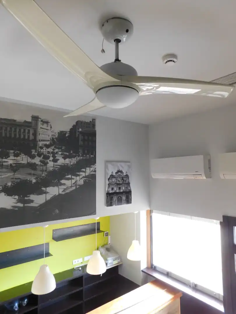 Bedroom of Commercial properties for sale in 2º Ensanche