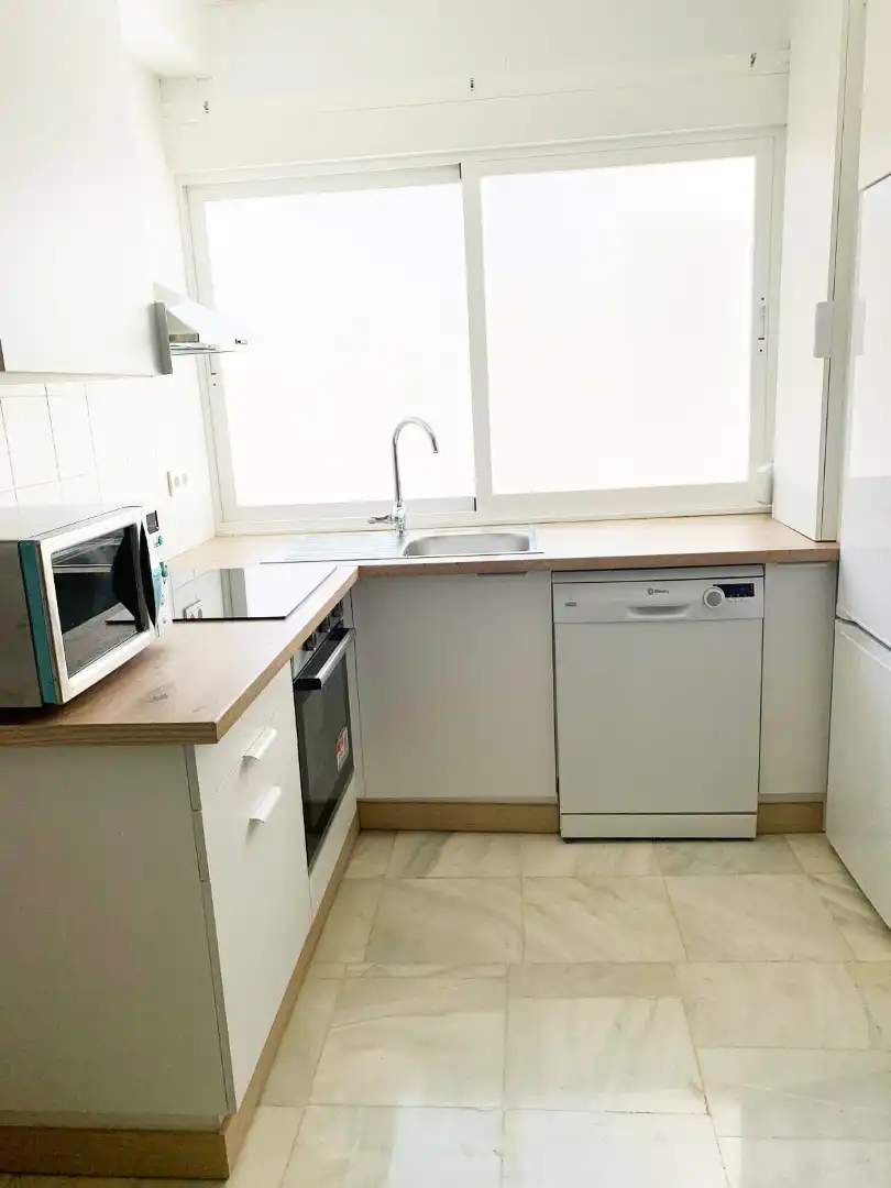 Cuina de Apartament de lloguer en Granada amb Aire condicionat, Calefacció i Parquet