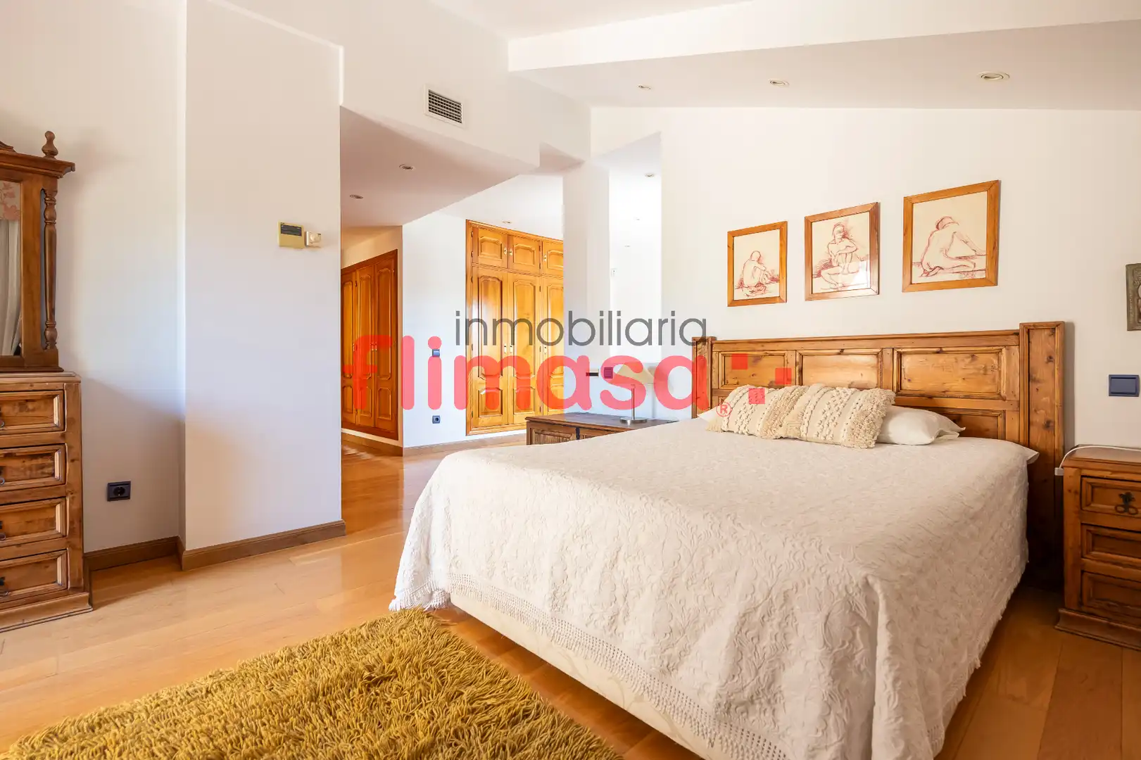 Habitación de Casa o chalet en venta en Villaviciosa de Odón con Aire acondicionado, Calefacción y Jardín privado