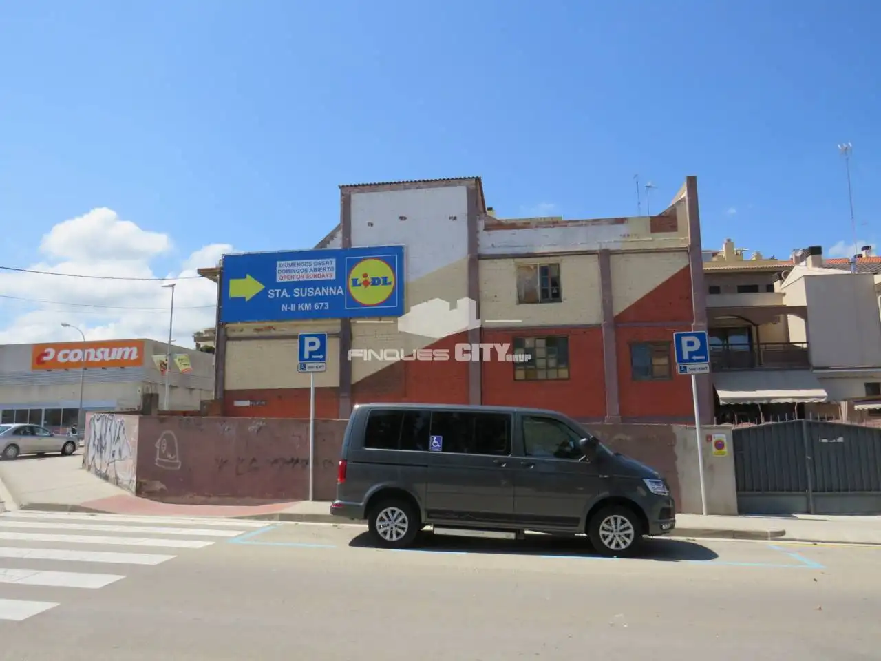Vista exterior de Edificio en venta en Pineda de Mar