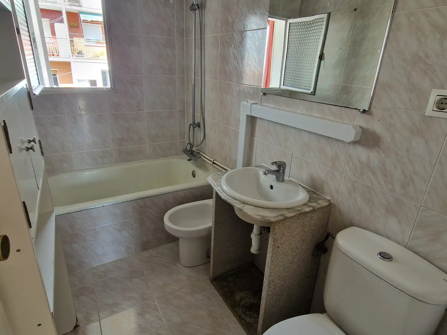 Baño de Piso en venta en Madrid con Aire acondicionado, Calefacción y Terraza