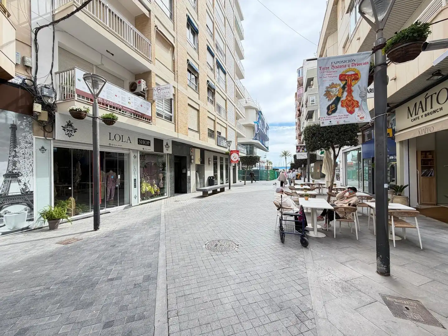 Vista exterior de Ático en venta en Torrevieja con Aire acondicionado, Calefacción y Amueblado