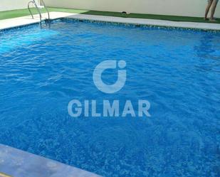 Piscina de Pis de lloguer en El Puerto de Santa María amb Aire condicionat