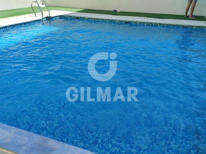 Piscina de Pis de lloguer en El Puerto de Santa María amb Aire condicionat