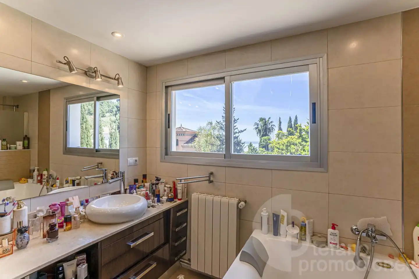 Baño de Casa o chalet de alquiler en Málaga con Aire acondicionado, Calefacción y Jardín privado