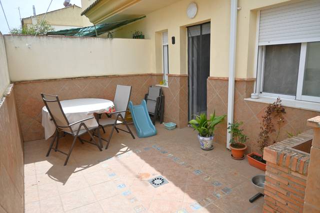 Casa adosada en Venta en Calle Arrayanes, 30 en Híjar
