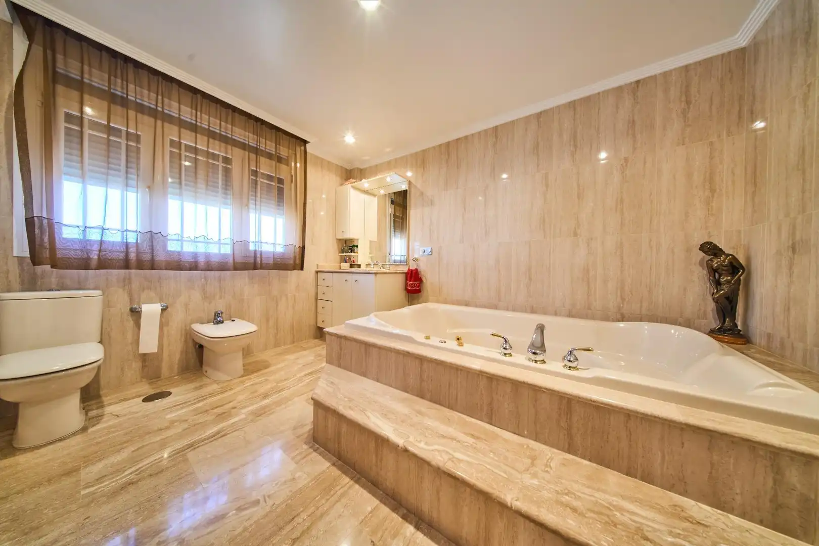 Baño de Casa o chalet en venta en Dílar con Aire acondicionado, Calefacción y Jardín privado