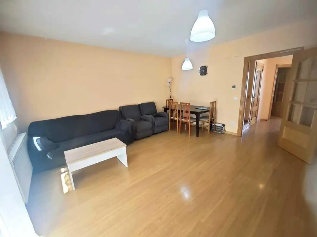 Sala de estar de Casa adosada en venta en Paracuellos de Jiloca con Aire acondicionado, Calefacción y Jardín privado
