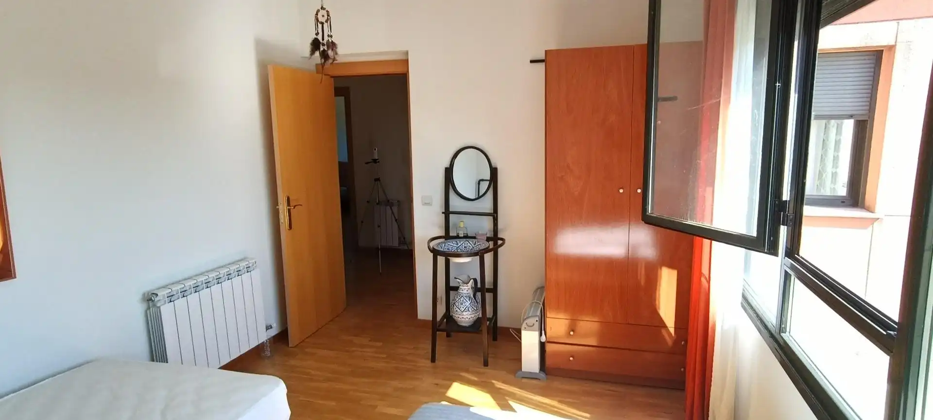 Schlafzimmer von Einfamilien-Reihenhaus zum Verkauf in Cogollos mit Heizung und Privatgarten