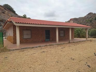 Casa amb piscina en venda a Las Lomas - Las Yucas