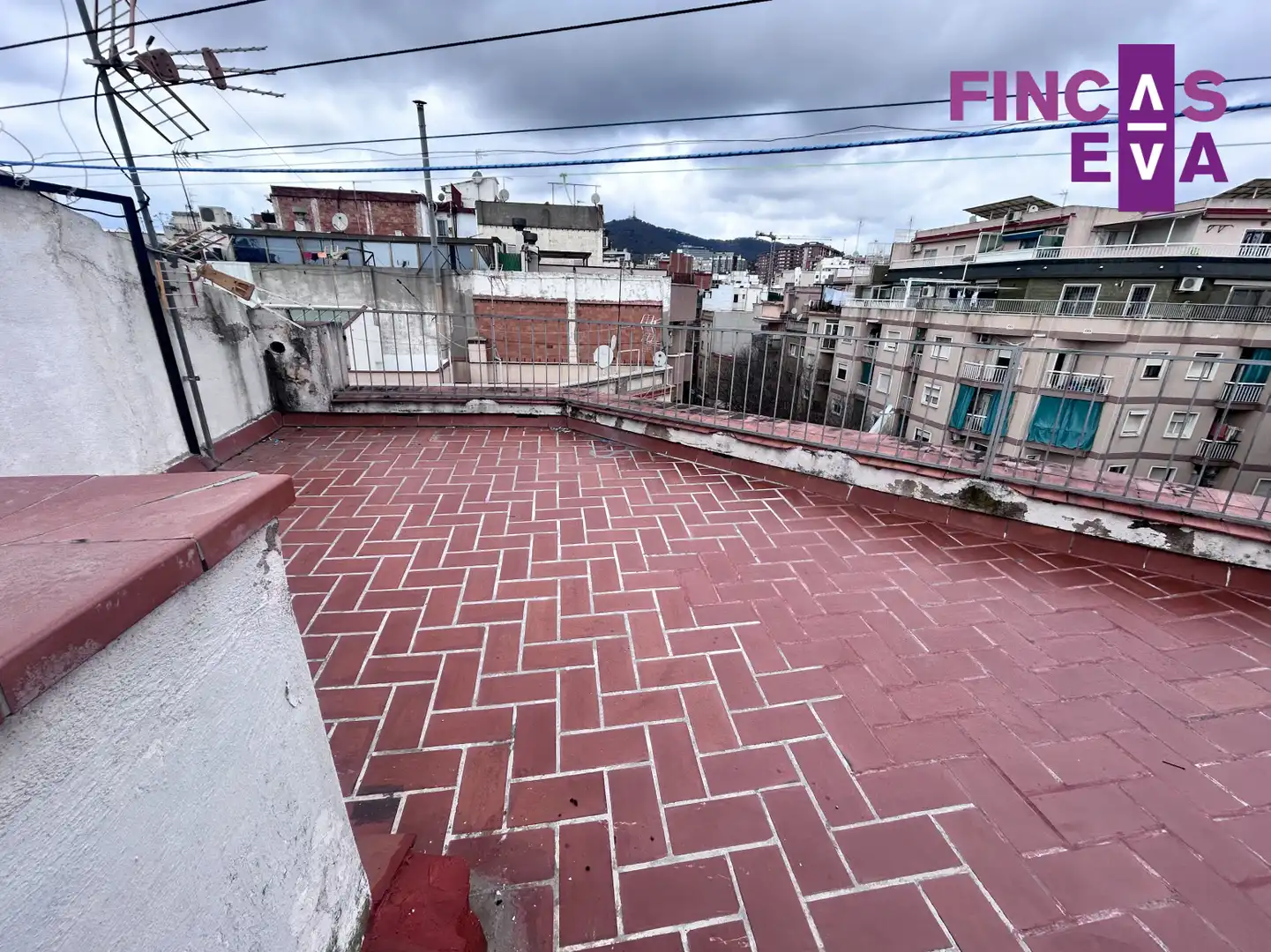 Terrace of Flat for sale in L'Hospitalet de Llobregat