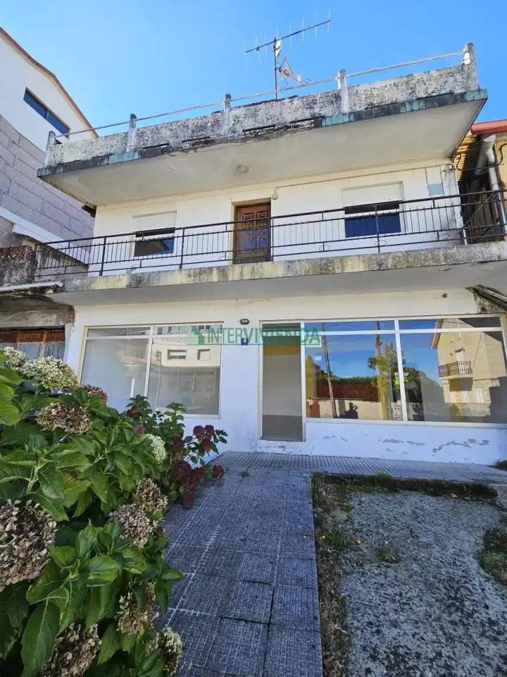 Casa amb terrassa en venda a Covelo, imagen 2