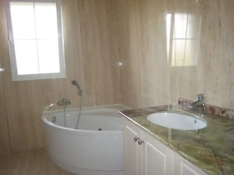 Chalet con piscina en venta en Pueblo - Urbanizaciones, imagen 9