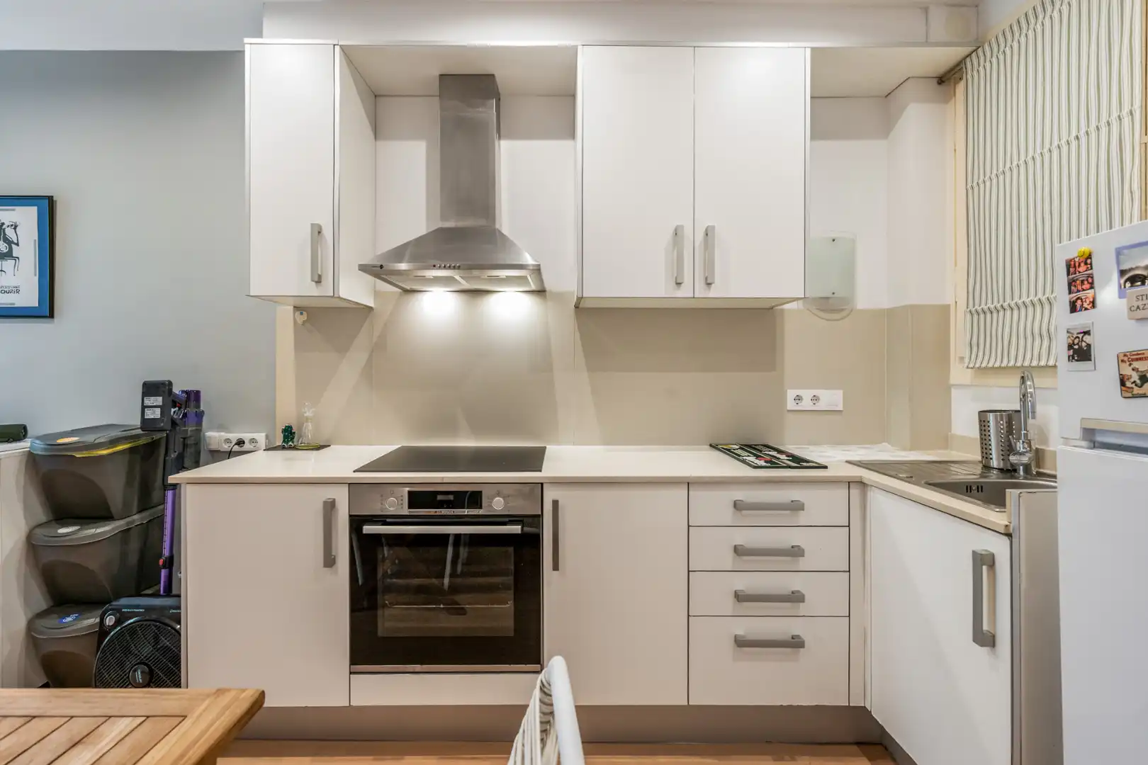 Küche von Wohnung zum Verkauf in Barcelona mit Klimaanlage, Heizung und Balkon