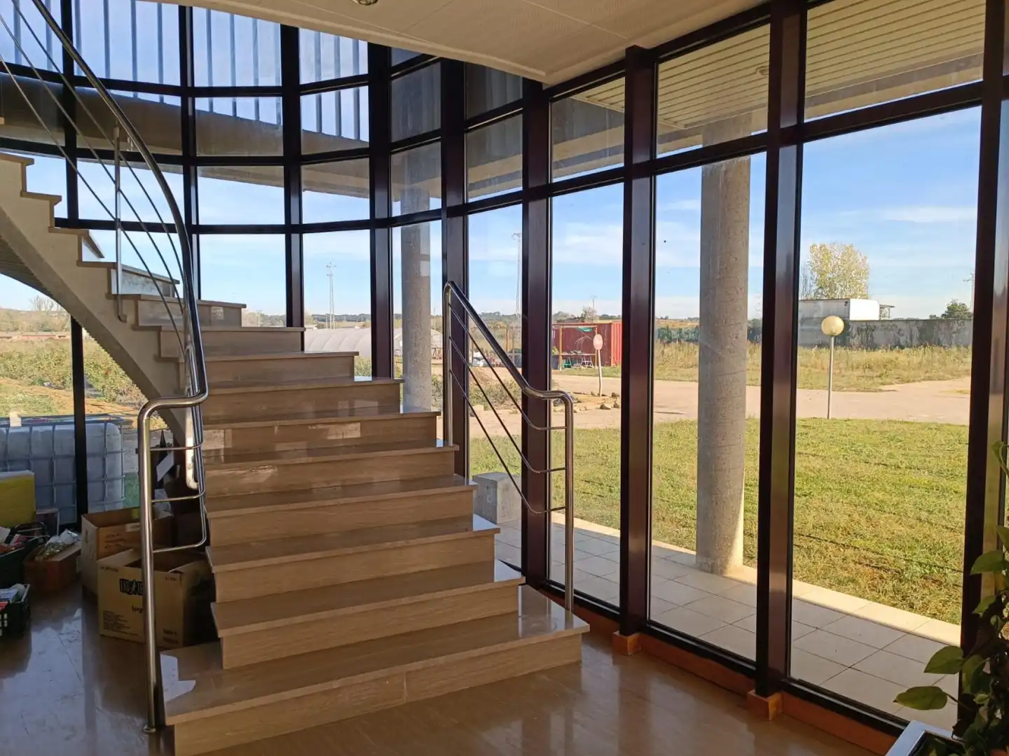 Oficina de lloguer en Cornellà del Terri
