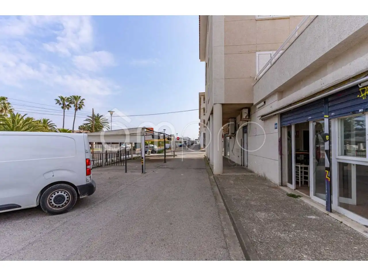 Aparcament de Local en venda en El Vendrell