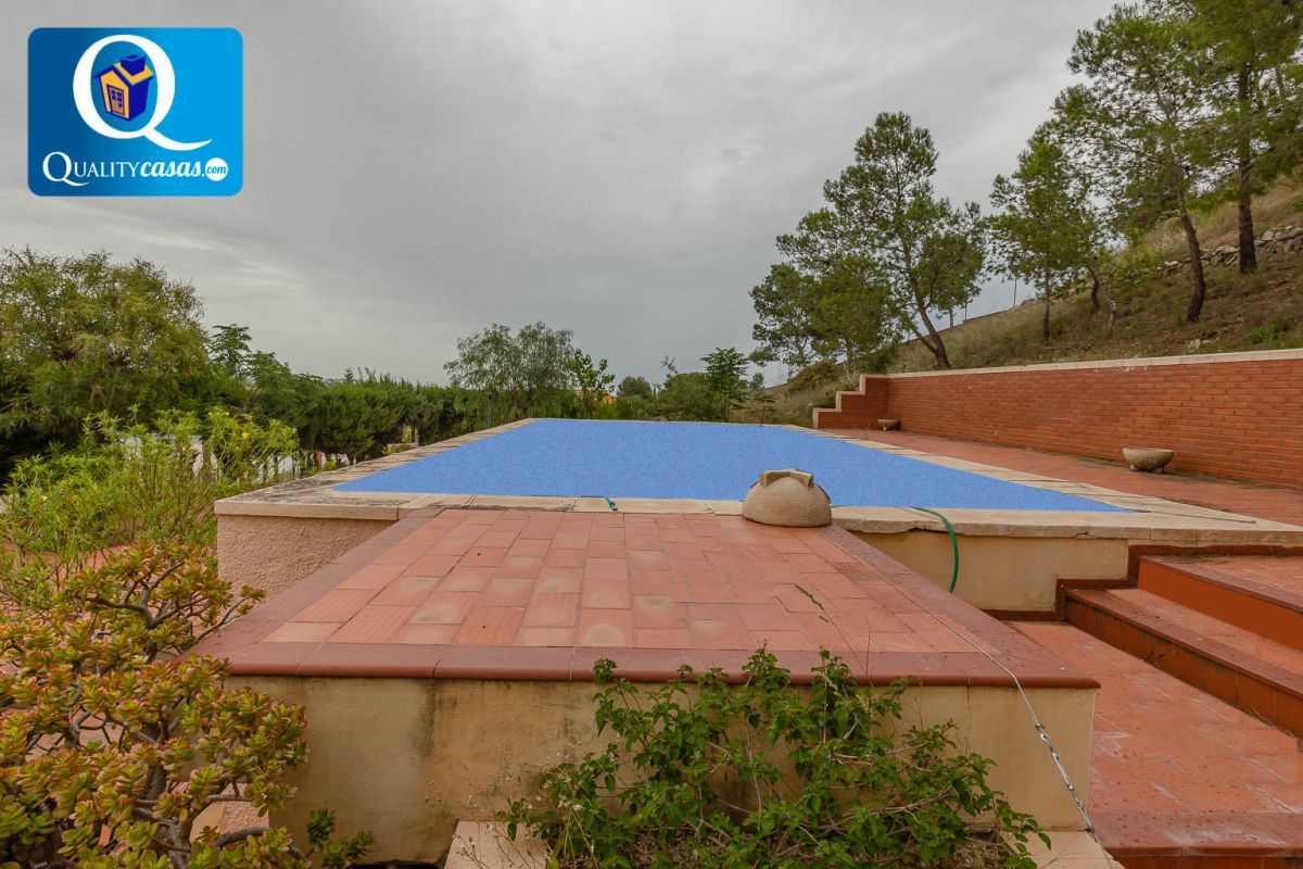 Piscina de Casa o xalet en venda en Alicante / Alacant amb Calefacció, Terrassa i Traster