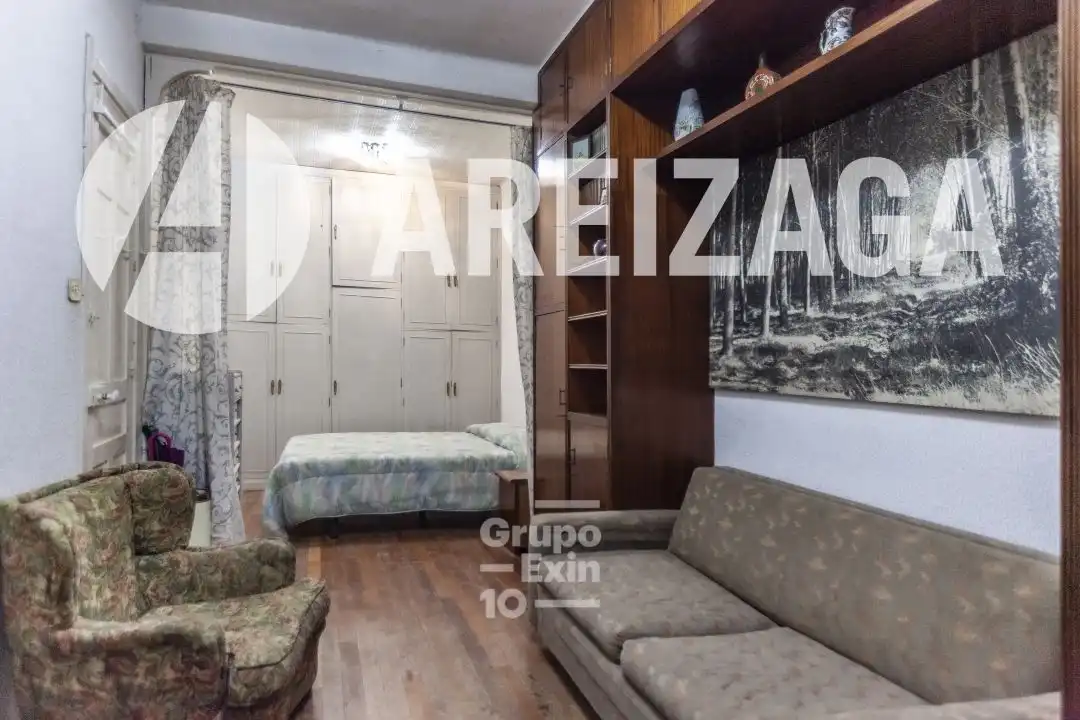 Habitación de Piso en venta en Donostia - San Sebastián  con Calefacción y Balcón