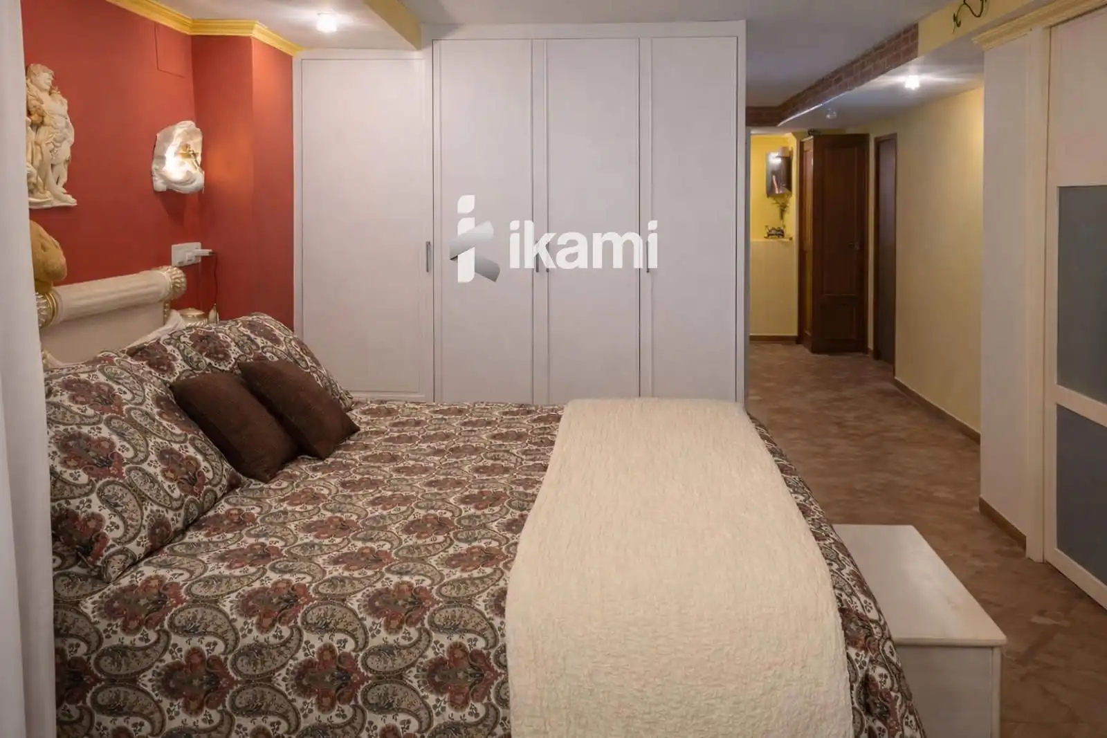 Bedroom of Garage for sale in Oliva