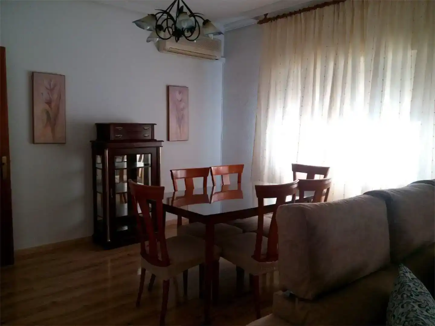 Comedor de Piso en venta en Moral de Calatrava con Aire acondicionado, Parquet y Amueblado