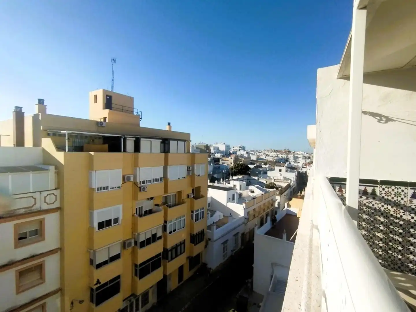 Vista exterior de Ático en venta en San Fernando con Aire acondicionado y Terraza