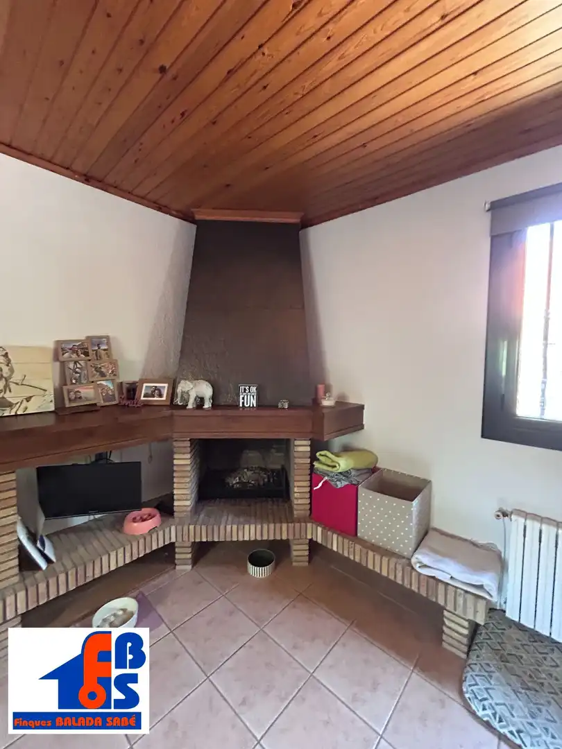 Sala de estar de Casa o chalet en venta en Sant Esteve de Palautordera con Aire acondicionado, Calefacción y Jardín privado