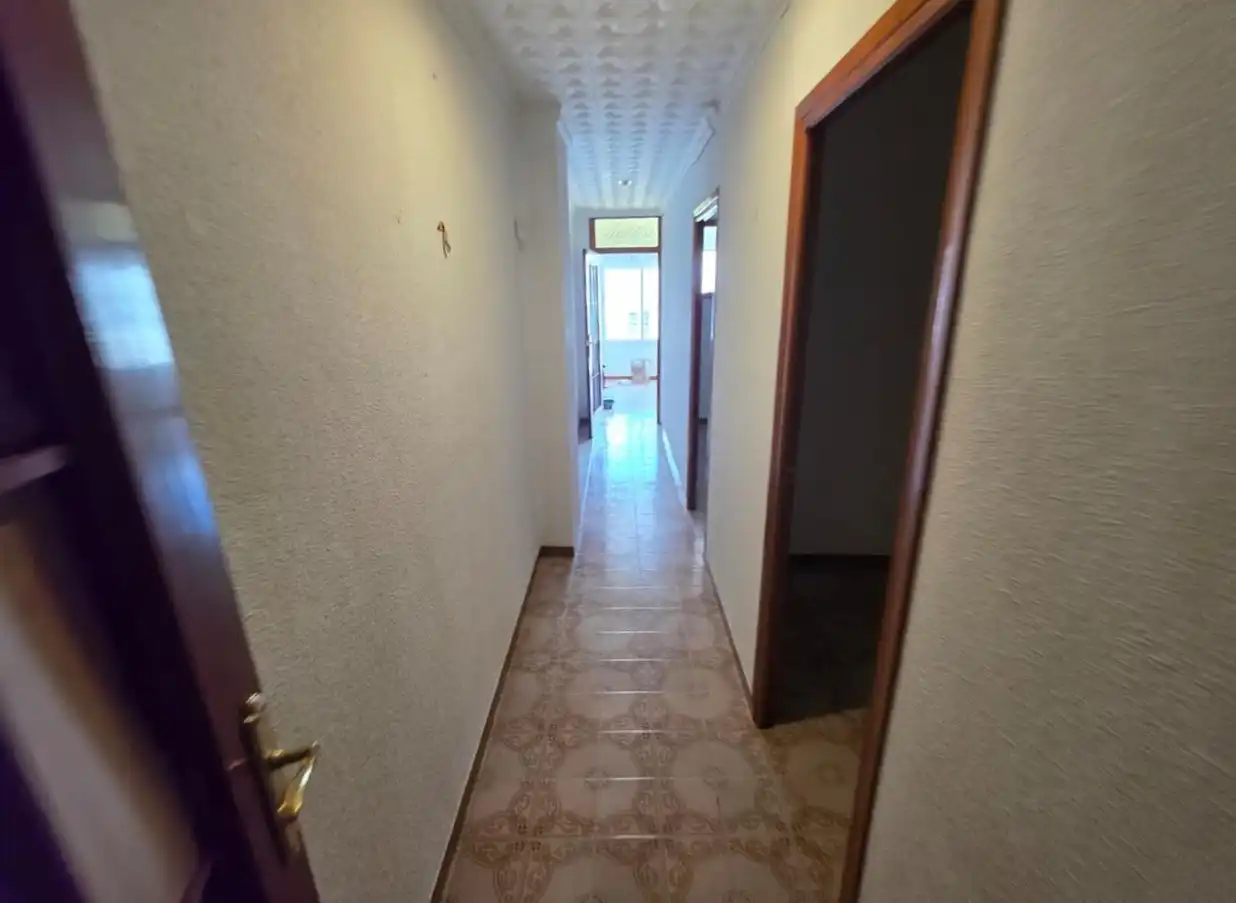 Flat for sale in Calle Séneca 69, imagen 2