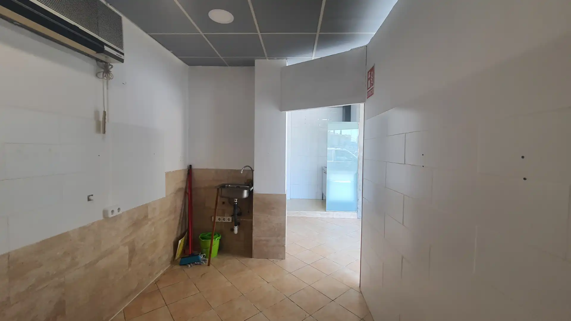 Local comercial de lloguer a Carrer Lluís Companys 1, imagen 9