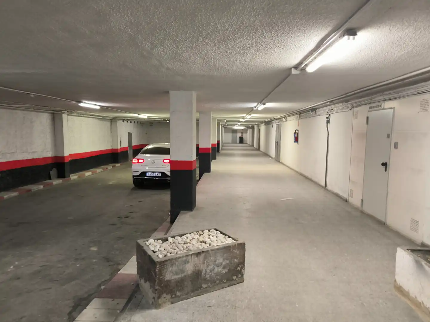 Parking de Trastero de alquiler en Madrid con Alarma