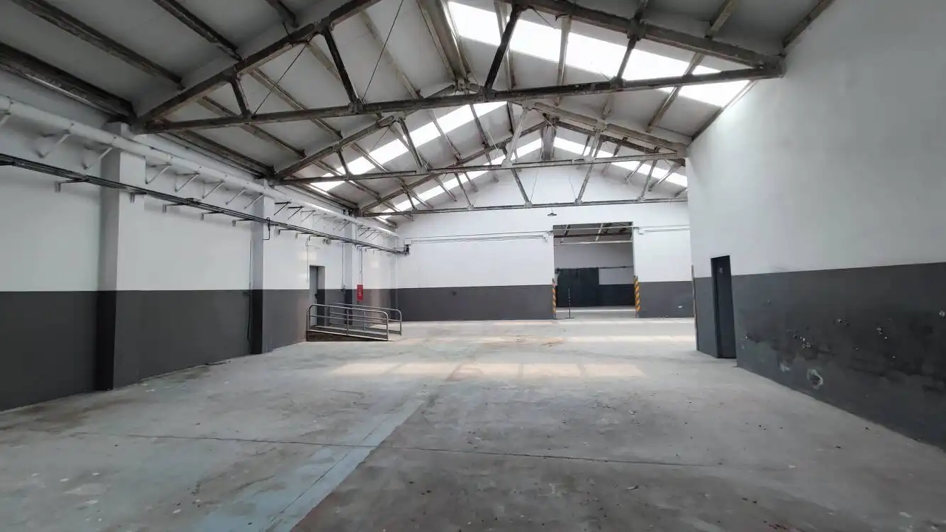 Fabrikhallen zur Miete in Barberà del Vallès