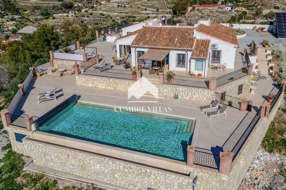 Exterior view of Houses for sale in Almuñécar  with Private garden, Terrace and Storage room