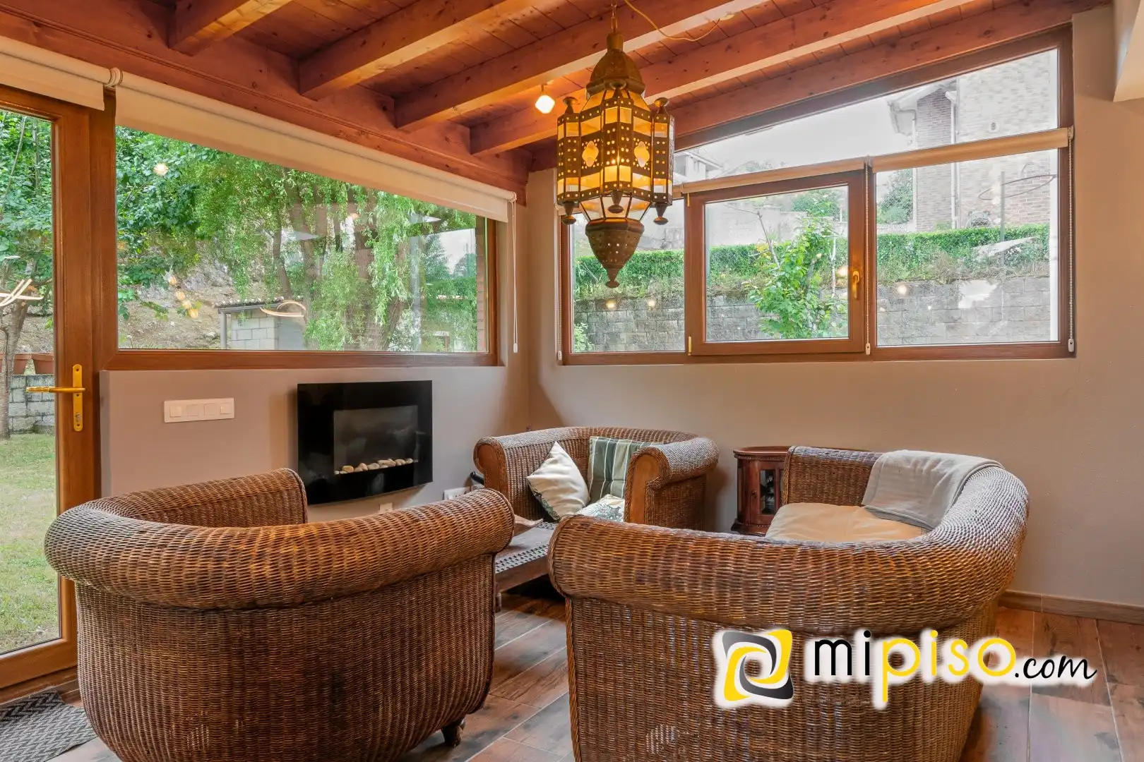 Sala d'estar de Casa o xalet en venda en Limpias amb Calefacció, Jardí privat i Terrassa