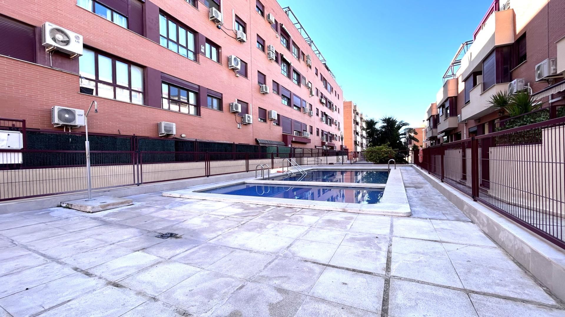 Planta baja de alquiler en Avenida de Abril - 9 de Octubre, Puerto de Sagunto