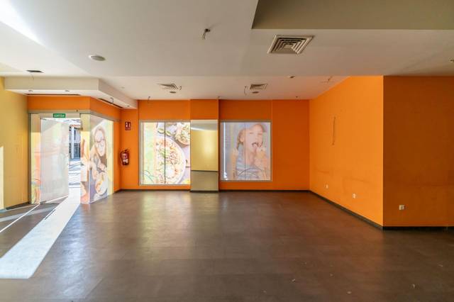 Local comercial en Alquiler en  CALLE RAVAL DEL PALLOL, 1 en Centre