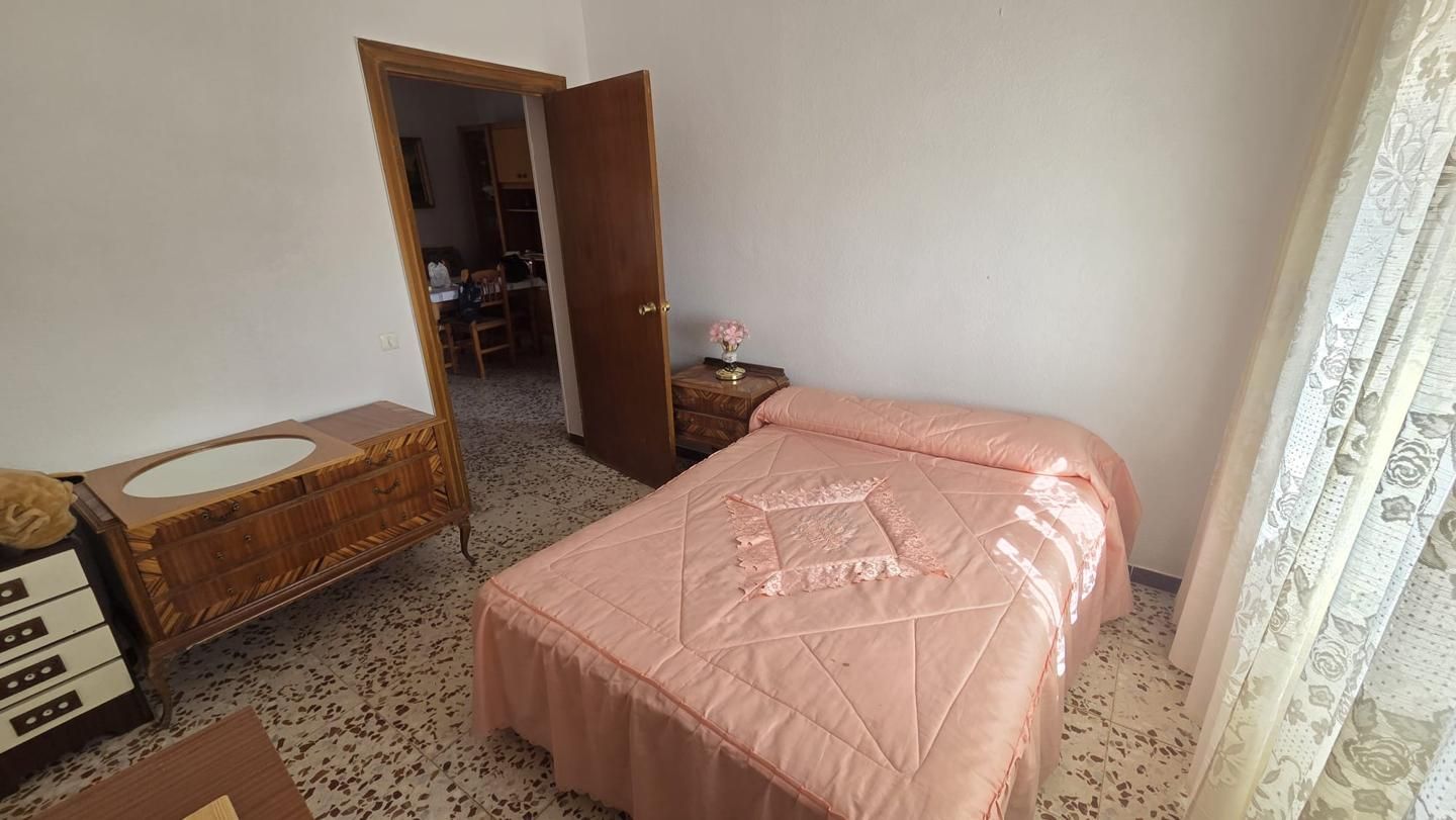 Dormitori de Casa o xalet en venda en Fuente de Pedro Naharro amb Calefacció, Terrassa i Traster